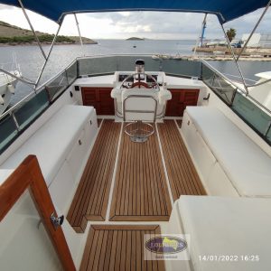 Trawler Yachts (1991) - Image 19